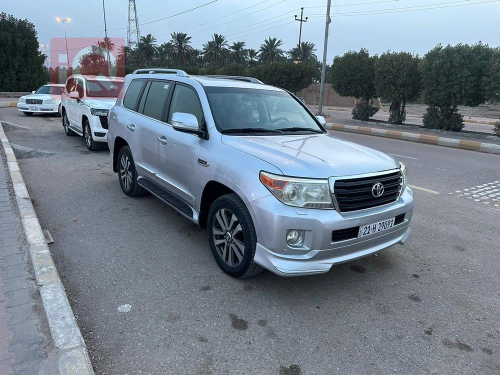 تويوتا لاندكروزر